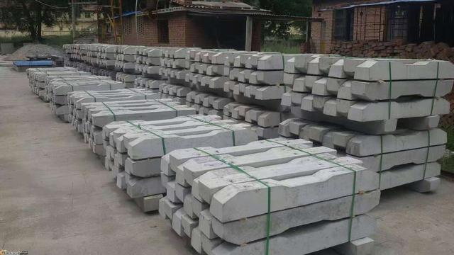 铁路轨枕的种类，铁路建设中轨枕是如何制作的