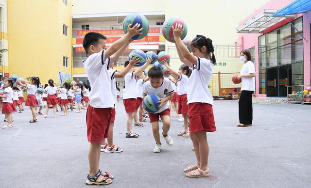 学前教育专业和幼师的区别，学前教育和幼师根本不是一回事