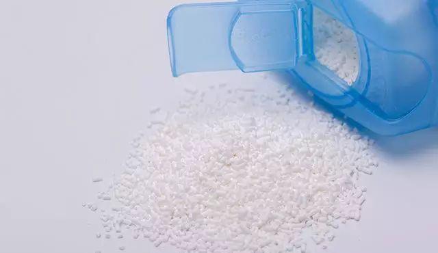 衣服发黄怎么办，小妙招衣服发黄了怎么处理