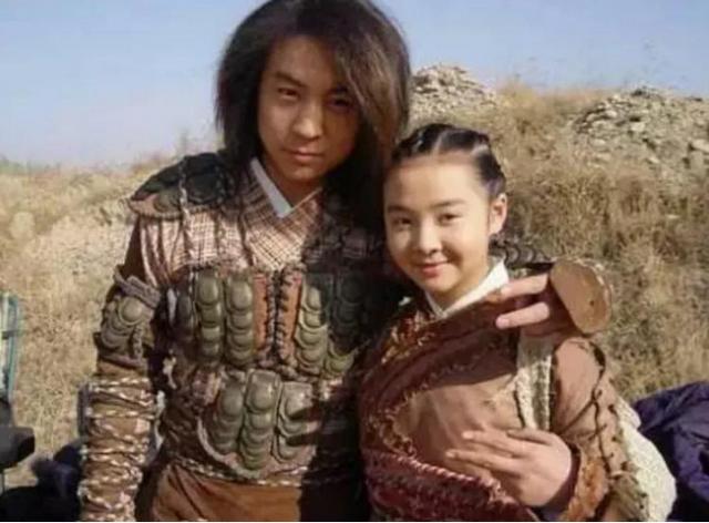 释小龙与杨丽晓关系，杨丽晓14岁把初恋给了释小龙