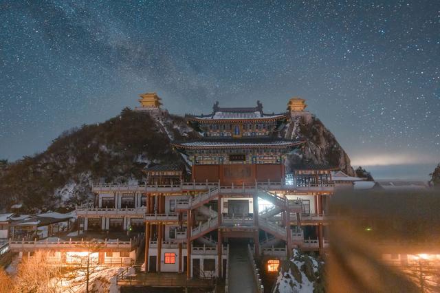 河南最高的山峰，河南第一高峰是哪座山