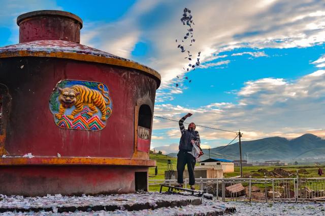 川西旅游攻略理塘，除了被丁真带火的理塘