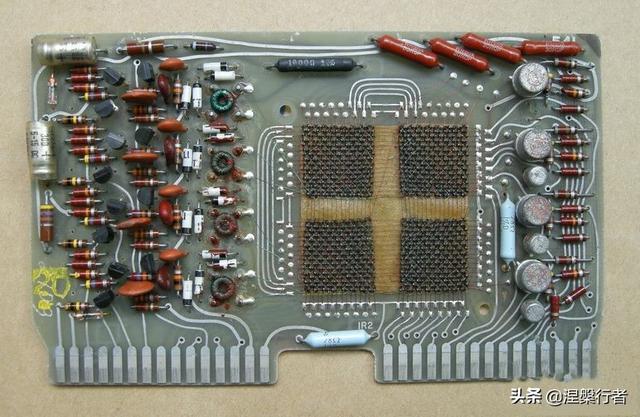 十位科学家获授勋章和荣誉称号，获得美国总统自由勋章