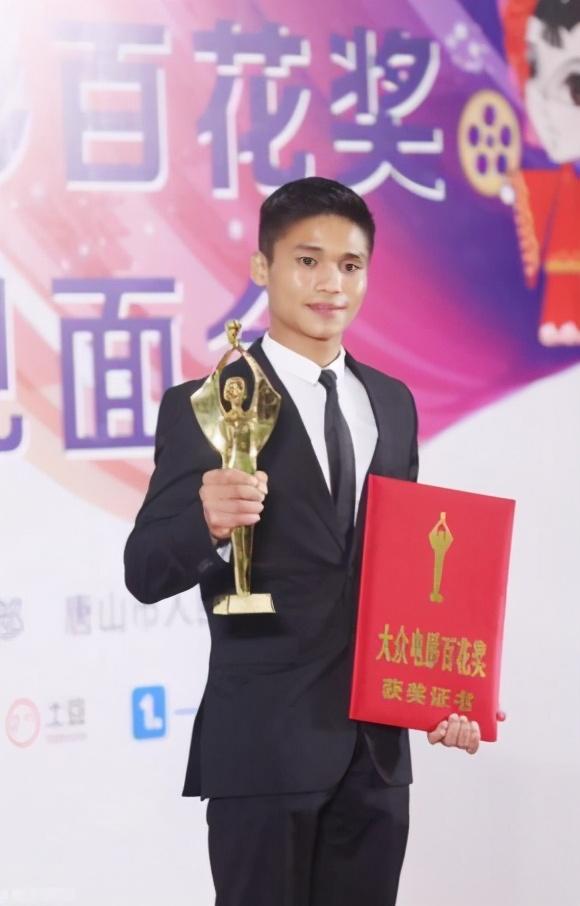 吴京特种兵图片，吴京战狼2真实的特种兵