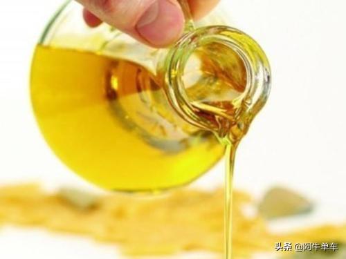 摩托车一般都是用什么机油，摩托车机油的选择没想象的复杂