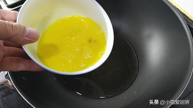 蛋炒饭的制作过程，如何制作超级美味的鸡蛋炒饭
