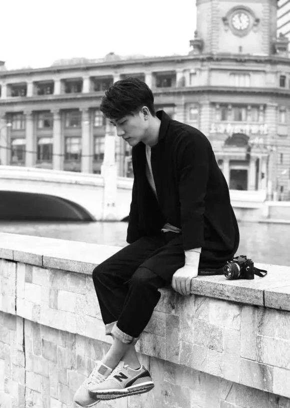 自在如风永少年，黄轩的颜值（《愿你自在如风永少年）