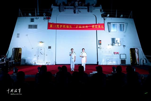 亲历首批亚丁湾护航，亚丁湾护航尖兵