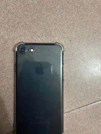 iphone7 还值得入手吗，1200块买iPhone7性能够用就是续航太菜