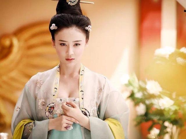 罗晋唐嫣新剧再续前缘，继唐嫣新剧官宣后