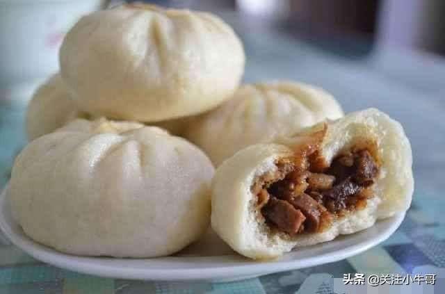 正宗四川酱肉包子做法图解，7月用这馅料做酱肉大包子