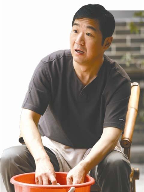 张国立的婚姻史，张国立与罗秀春离婚34年