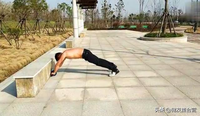健腹轮一共有几种练法，了解好腹健轮做好这4个动作