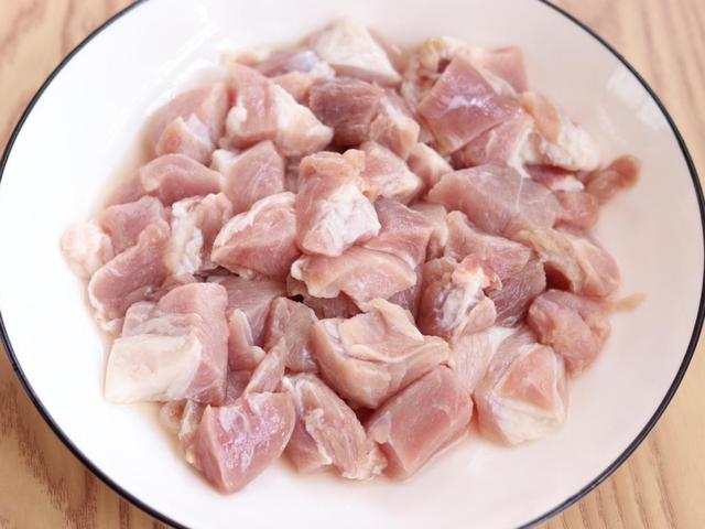 东北溜肉段的做法，东北溜肉段最正宗的做法（东北溜肉段：焦脆鲜香）