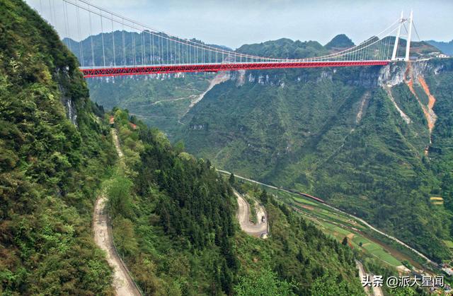 世界第一高桥旅游风景区，距离水面有近200层楼高