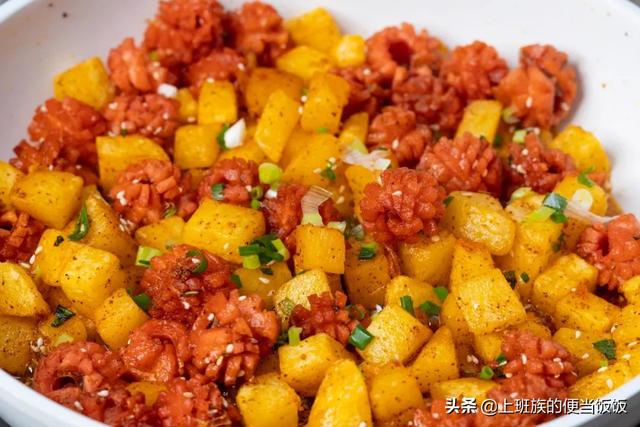 最火的土豆小吃，土豆的100种做法摆摊（连吃3碗都不够）