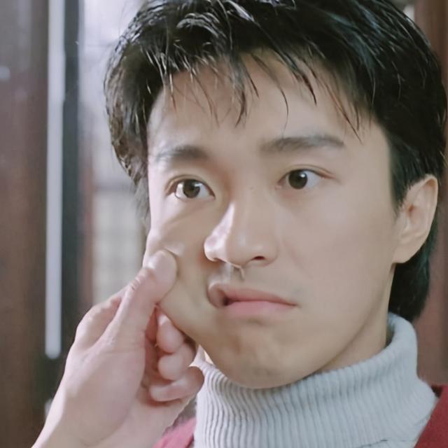 周星驰经典帅气哭泣头像，喜欢星爷的可以收藏