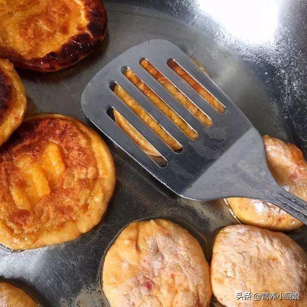柿饼的制作方法，柿饼怎么制作才好吃（做柿饼原来如此简单）