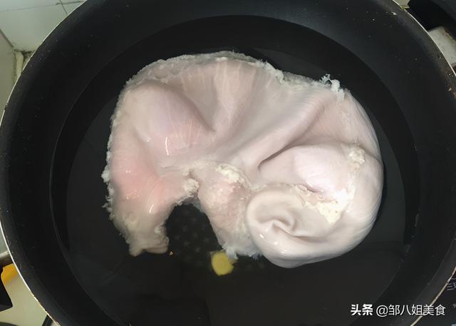猪肚子怎么洗才干净，猪肚清洗简单方法