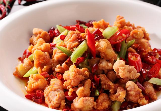 香辣酥炒鸡脆骨，香辣爽口掌中宝