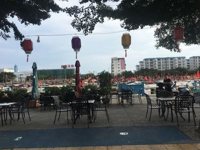 北海侨港风情街，北海侨港风情街和老街哪里更好玩（一个能够体验越南风情的旅游目的地）