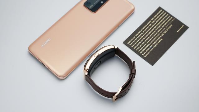 华为手环b6各版本，华为手环B6深度体验