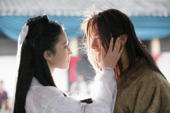 金庸对小龙女和尹志平评价，金庸为何设定尹志平亵渎小龙女情节