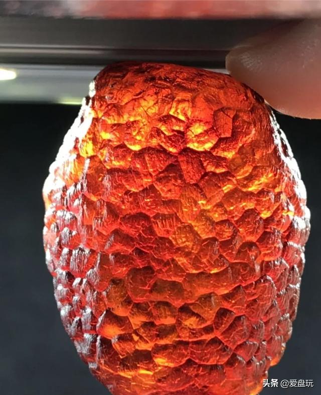 蜜蜡认主人的表现，蜜蜡的基本认识（蜜蜡佩戴有什么样的规则呢）