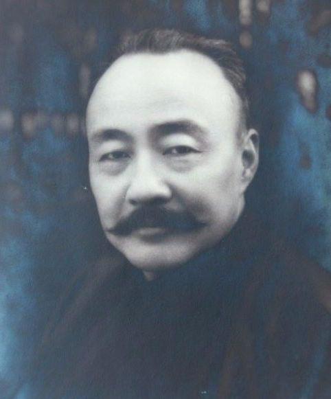 辛亥革命第一位向满清投炸弹的人，如今曾孙女名字家喻户晓