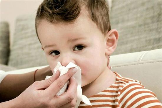 小孩经常流鼻血需要做哪些检查，了解这些原因以及处理方法