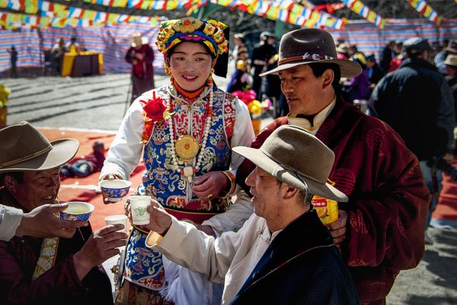 甘孜州有什么文化习俗，甘孜人对长相有什么误解之二