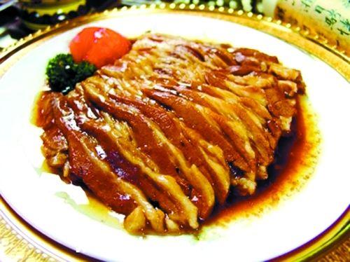郑家特色美食，整个一生的青春和生命都献给了包子——东新街郑家包子