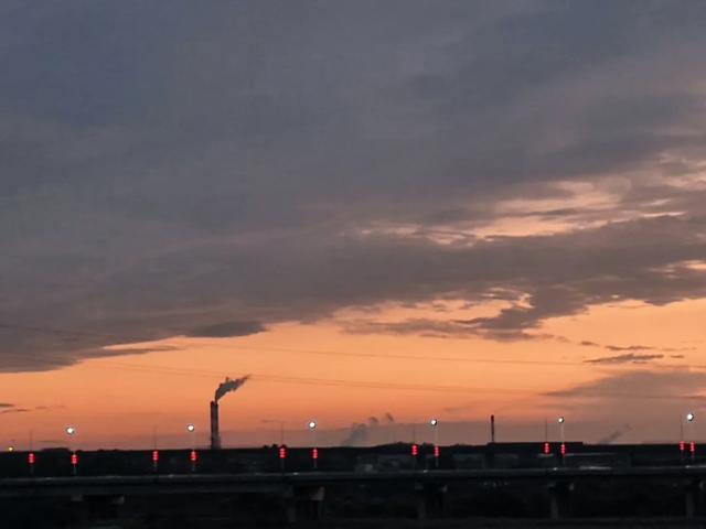夏天的尾巴朋友圈文案，夏天的尾巴