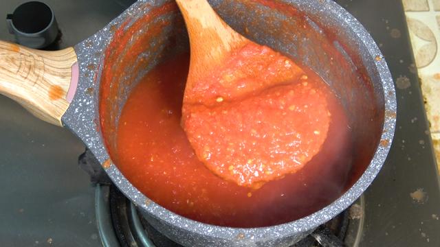 番茄酱的制作方法，如何制作番茄酱最简单的方法（原来番茄酱做法这么简单）