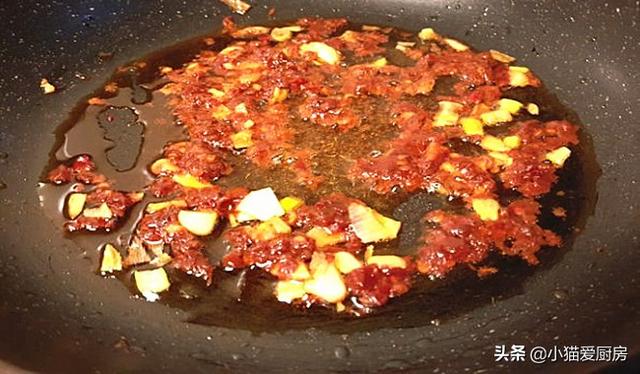 家常做法的双椒兔肉，双椒辣子兔丁这么做最好吃