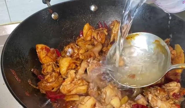 炒鸡肉怎么炒好吃又不柴，家常炒鸡肉的做法