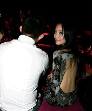 李小璐和贾乃亮最近怎么样啊，15岁就混迹名利场的李小璐