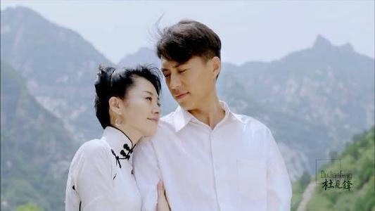 盘点那些年靳东演过的影视剧，靳东主演的4部“谍战剧”