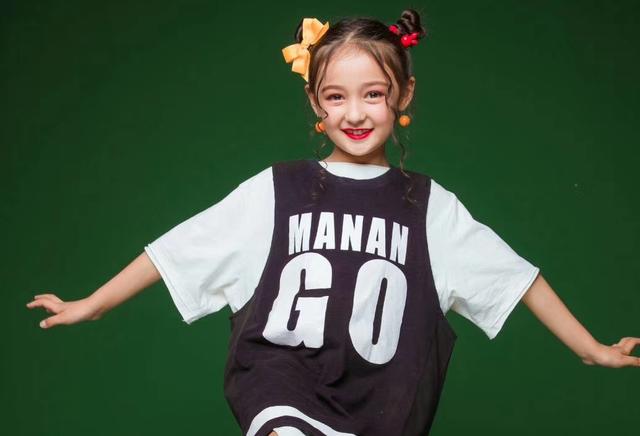 风起霓裳幼年琉璃扮演者，小琉璃10岁就长相太萌