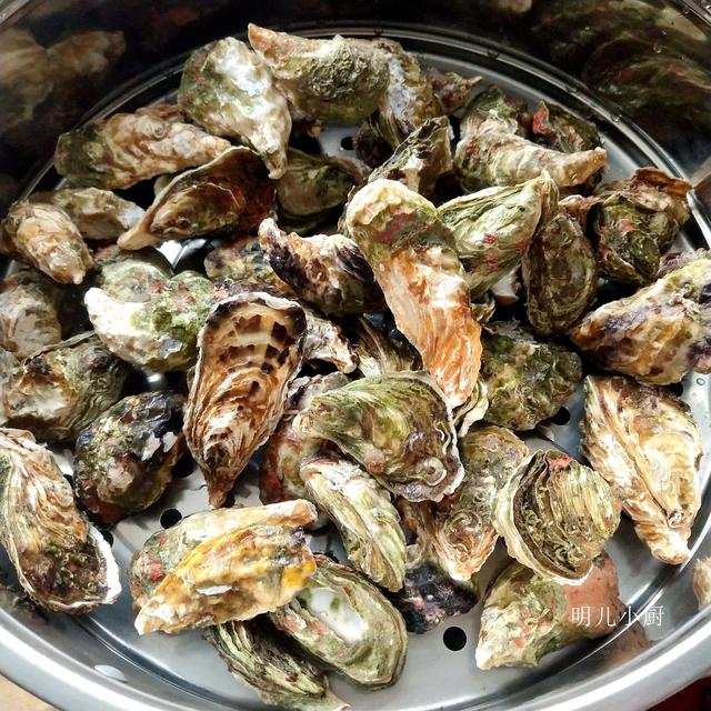 生蚝蒸多久能熟，蒸生蚝时千万别用错水（清蒸生蚝几分钟最好）