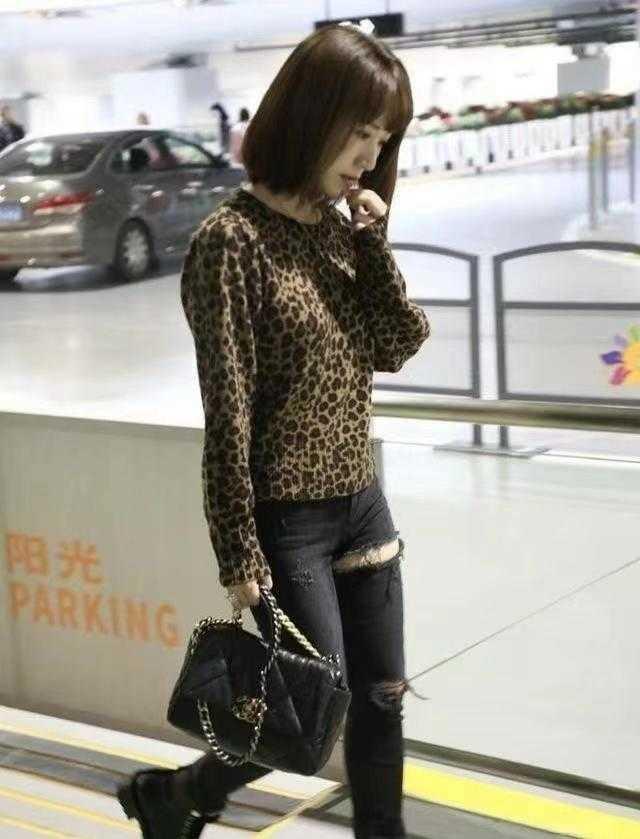 阔太李念穿衣搭配，看不出李念和车晓都是80后