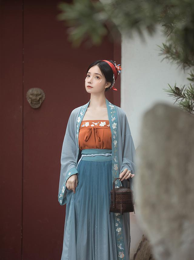 汉服里面明制有哪些主要特征，各个朝代的代表性汉服