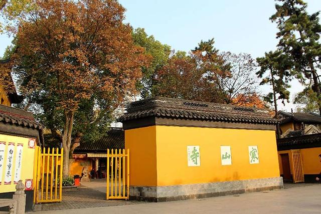 枫桥夜泊张继去哪了，张继的《枫桥夜泊》愁绪满诗飞