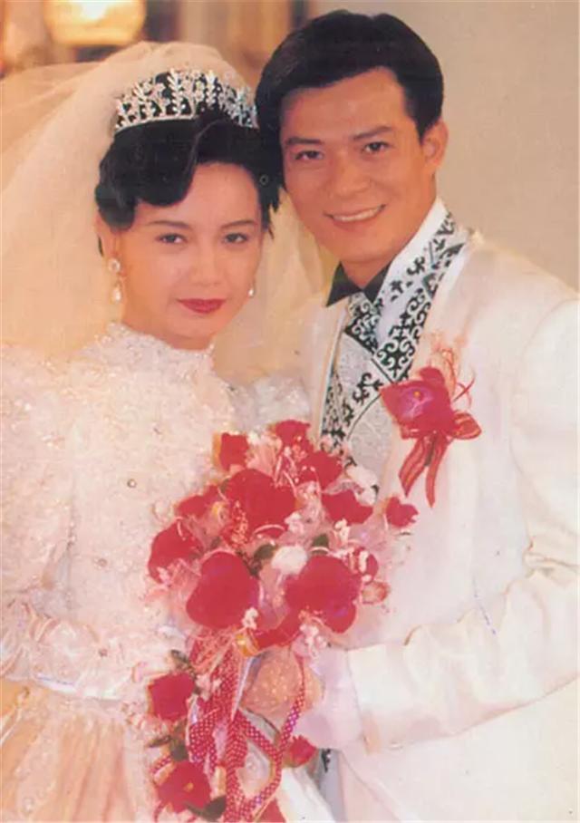 黄日华主演的电视剧，黄日华评分最高的8部电视剧（周润发成就了黄日华）