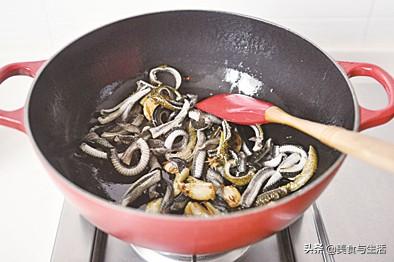 用蒜子来烧黄鳝，蒜烧黄鳝