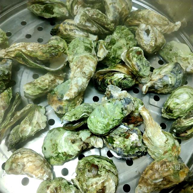 生蚝蒸多久能熟，蒸生蚝时千万别用错水（清蒸生蚝几分钟最好）