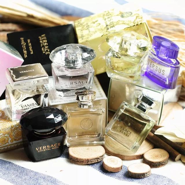 范思哲蓝牛仔香水，范思哲香水女款哪个好（范思哲香水怎么辨别真假）