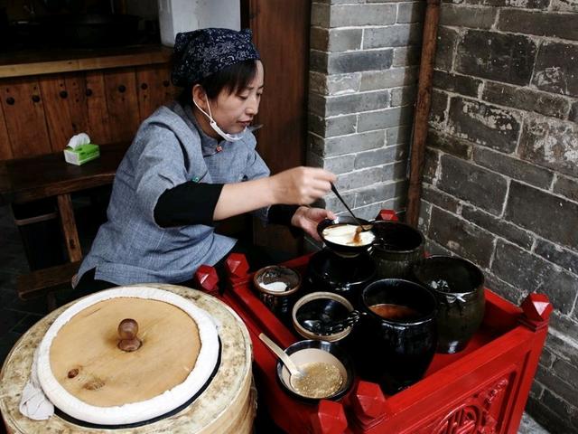 逛老街感受历史的人文气息，钦州老街一日游—到老街去