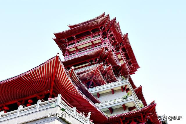 历史上公认的三大古楼，曾是唐代四大名楼之首