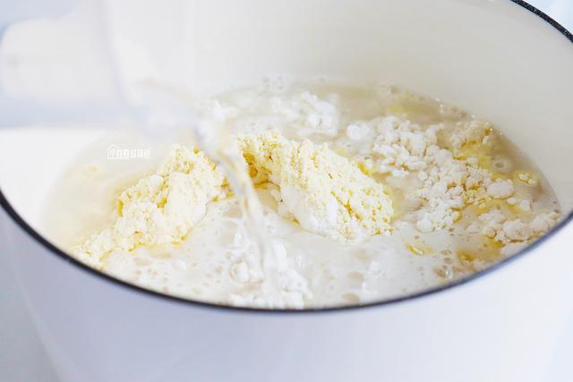 怎么样自己在家做煎饼果子，1分钟学会做煎饼果子